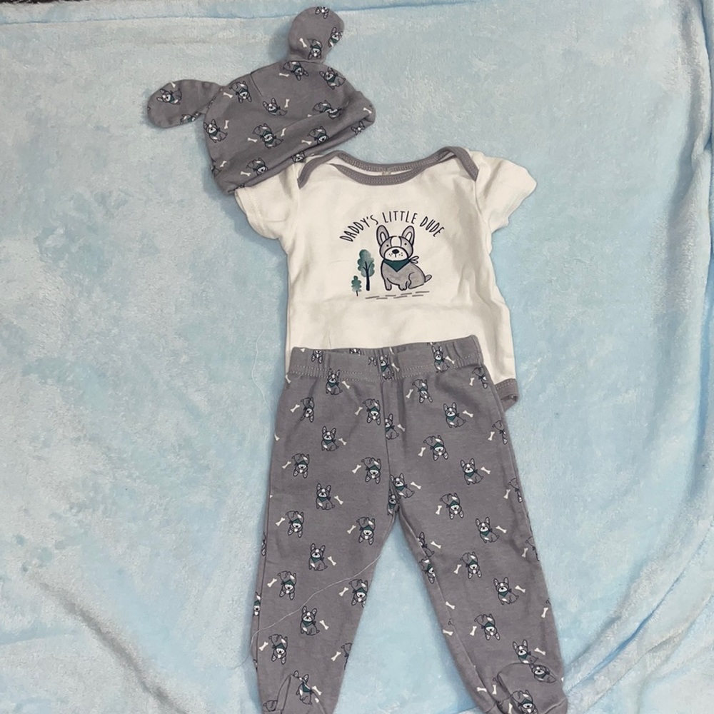 3pc grey and white dog bodysuit, footed pants and matching hat